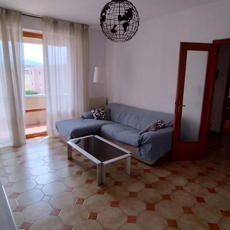 Appartamento La Casa Dei Viaggiatori - Viareggio - Posto Auto Gratuito Esterno foto