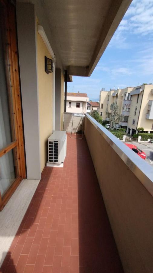 Appartamento La Casa Dei Viaggiatori - Viareggio - Posto Auto Gratuito Esterno foto