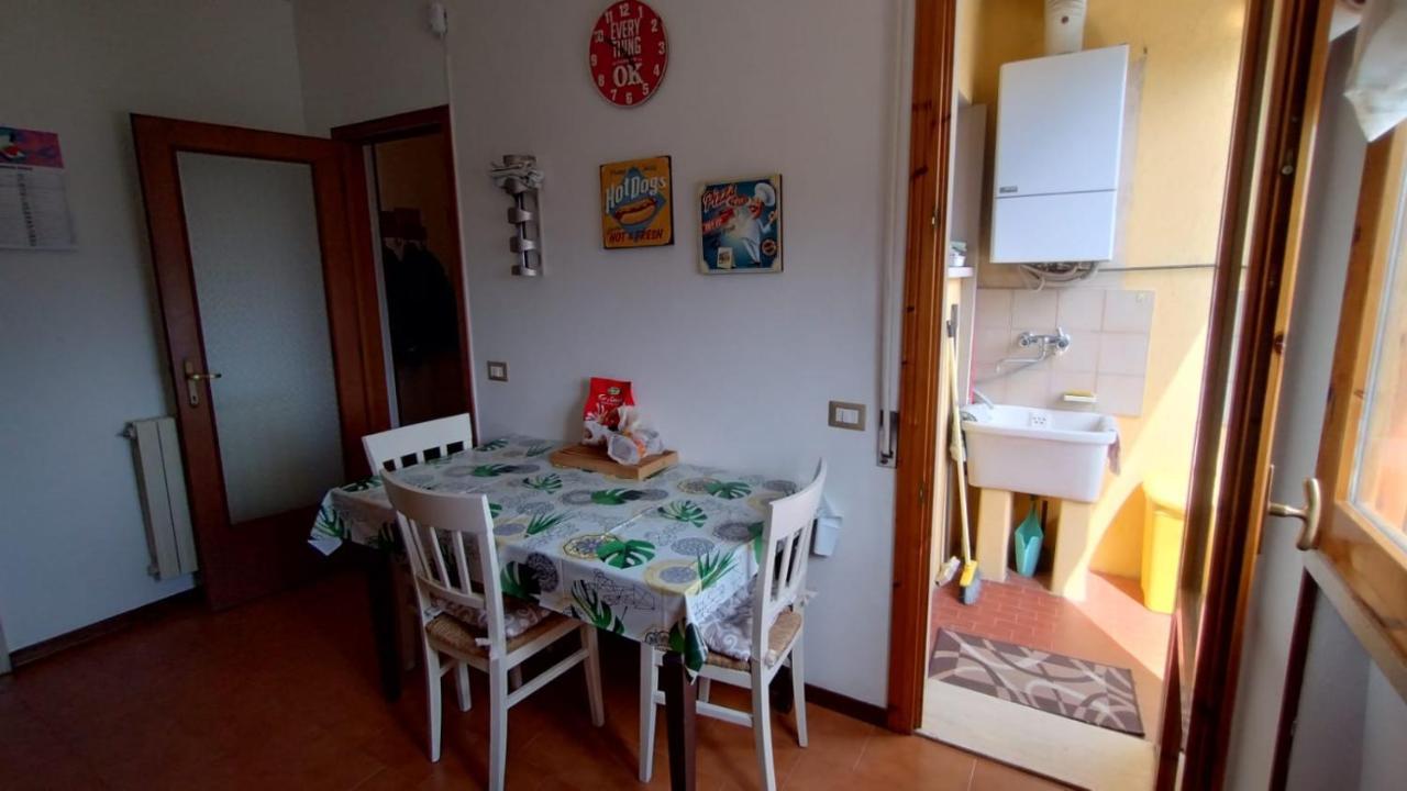 Appartamento La Casa Dei Viaggiatori - Viareggio - Posto Auto Gratuito Esterno foto