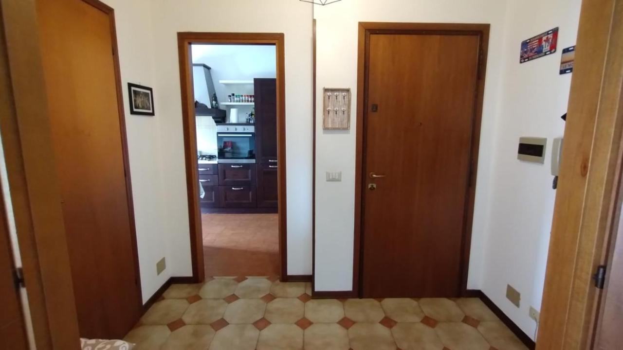 Appartamento La Casa Dei Viaggiatori - Viareggio - Posto Auto Gratuito Esterno foto