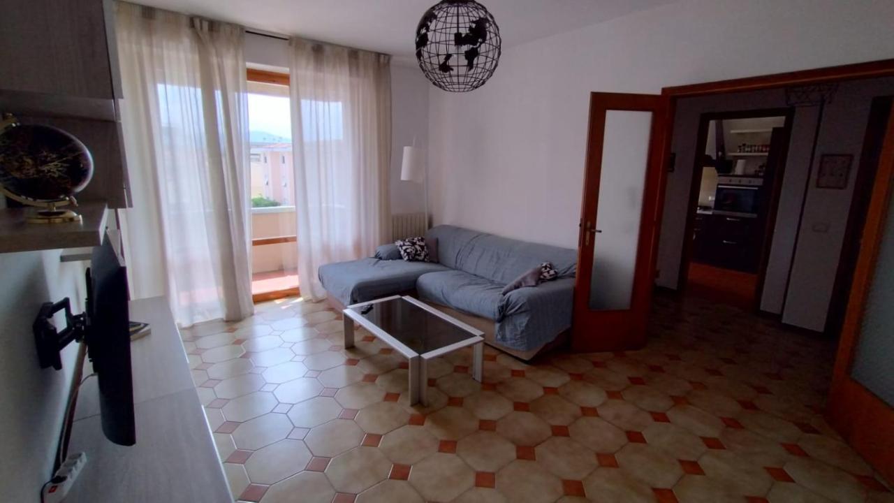 Appartamento La Casa Dei Viaggiatori - Viareggio - Posto Auto Gratuito Esterno foto