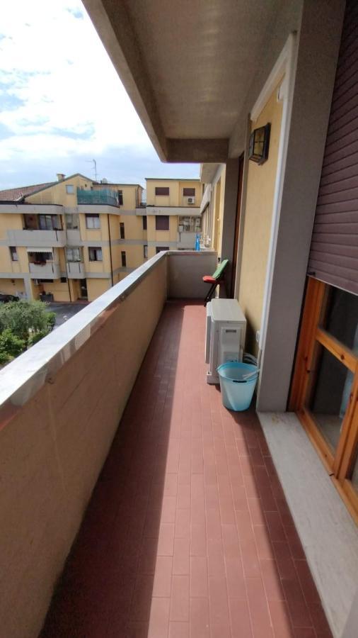 Appartamento La Casa Dei Viaggiatori - Viareggio - Posto Auto Gratuito Esterno foto